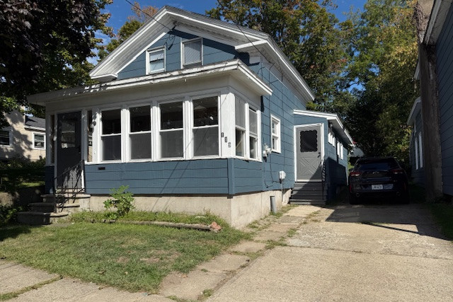 119 W Liberty St